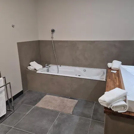 D'hotes Les Berges De L'aude - - Proche Canal Du Midi & Carcassonne Bed & Breakfast