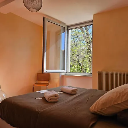 D'hotes Les Berges De L'aude - - Proche Canal Du Midi Et Cite De Carcassonne Bed & Breakfast